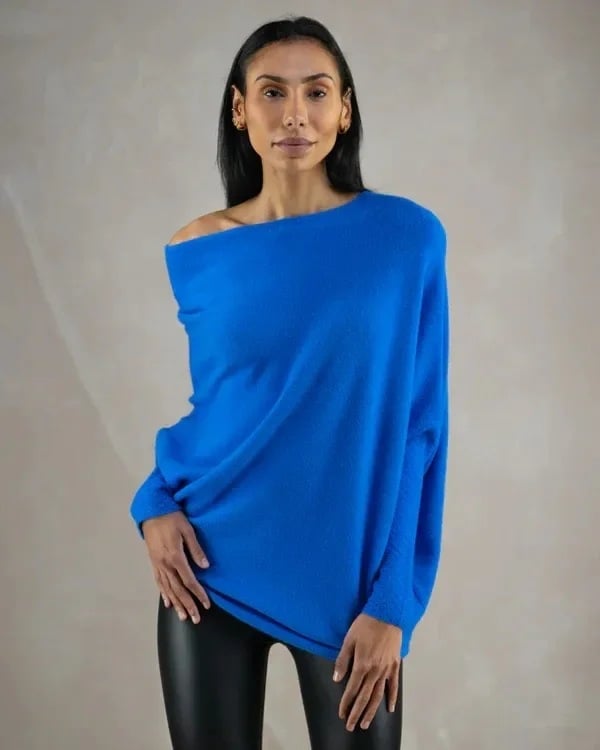Pull femme en maille douce, élégant et confortable. Idéal pour l'hiver, vêtement chaud et tendance style décontracté.