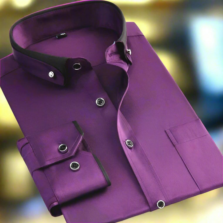 Chemise classique homme, coupe ajustée, manches longues, vêtement indispensable pour une élégance masculine affirmée.