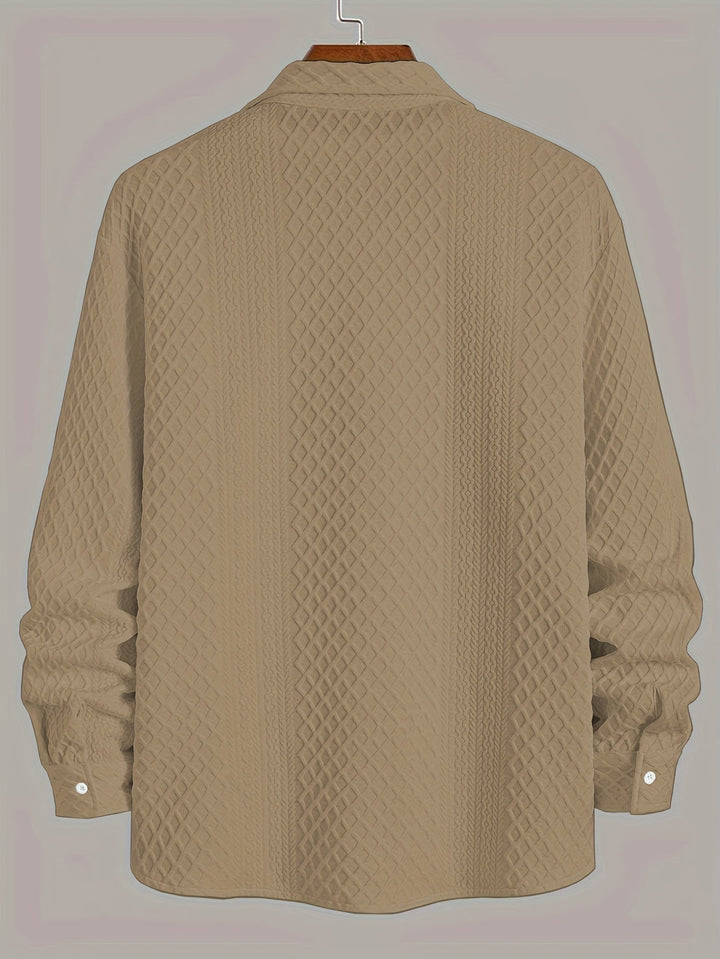 Style décontracté ou bureau: chemise homme élégante, tissu confortable et extensible.