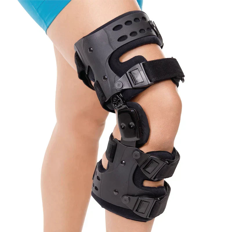 Orthèse de genou OA unisex en polymère. Soutien efficace contre l'arthrose, ménisque et douleur au genou.