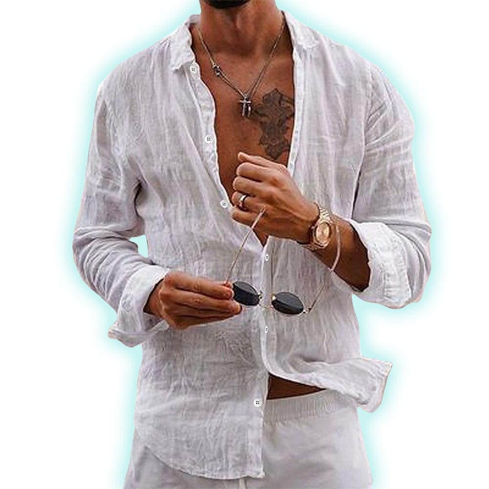 Chemise homme décontractée en lin léger pour l'été, couleur sable, portée par un modèle souriant sur la plage.