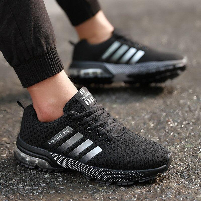 Chaussures orthopédiques hommes, semelle souple pour une démarche naturelle.