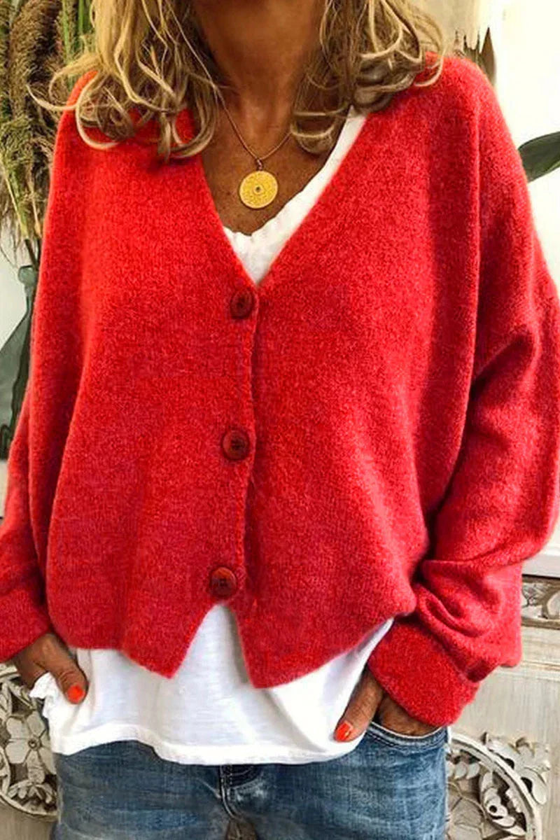 Cardigan femme chic, détails de tricot uniques, idéal pour la mode féminine décontractée.