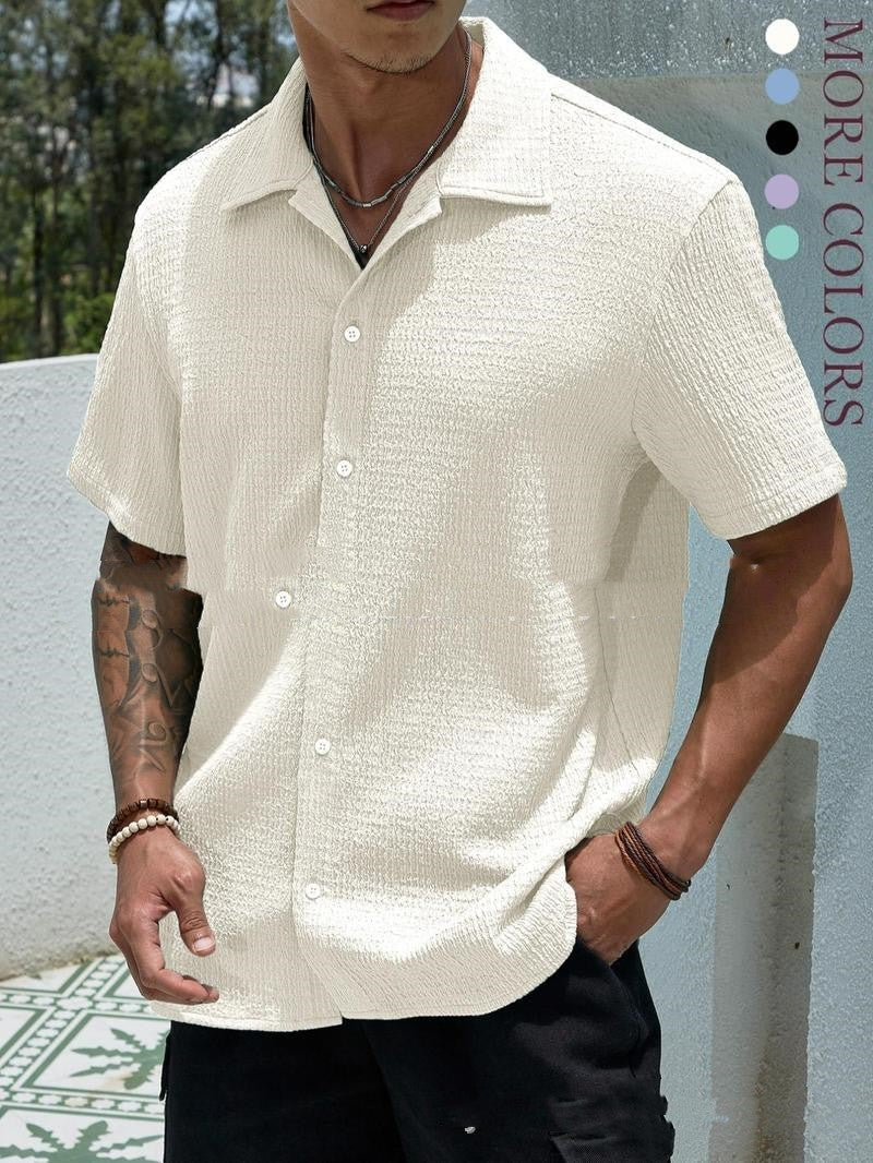 Chemise homme moderne et légère pour l'été, coupe décontractée à manches courtes, parfaite pour le confort.