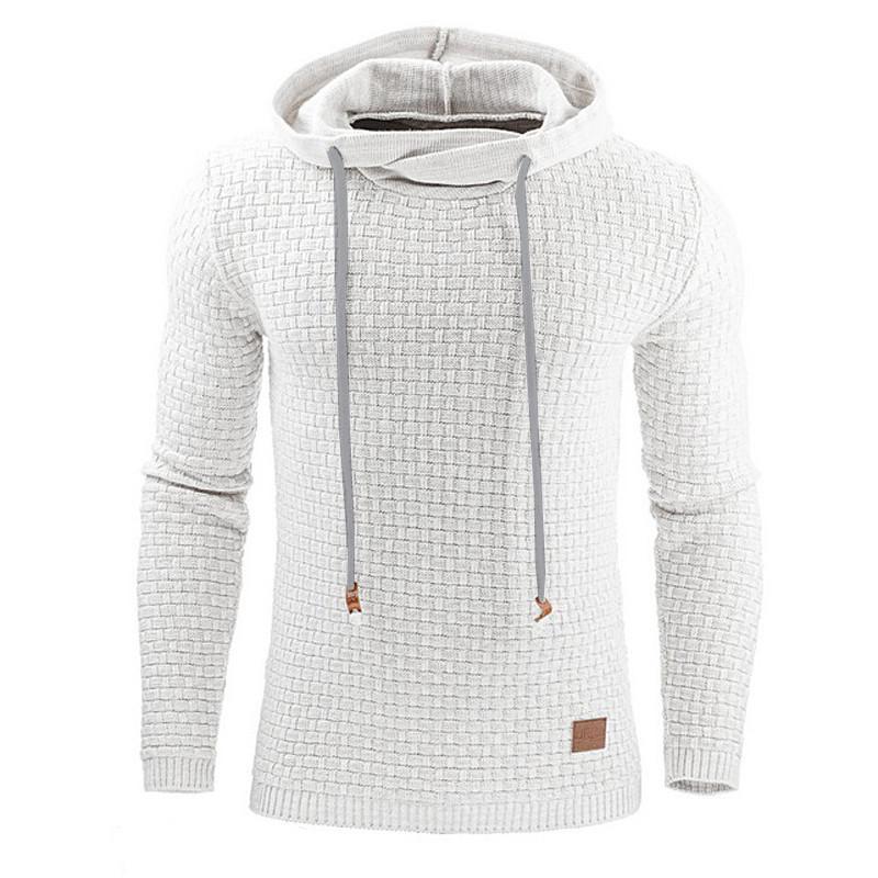 Pull à capuche homme gris, confortable et moderne pour un style décontracté d'hiver.