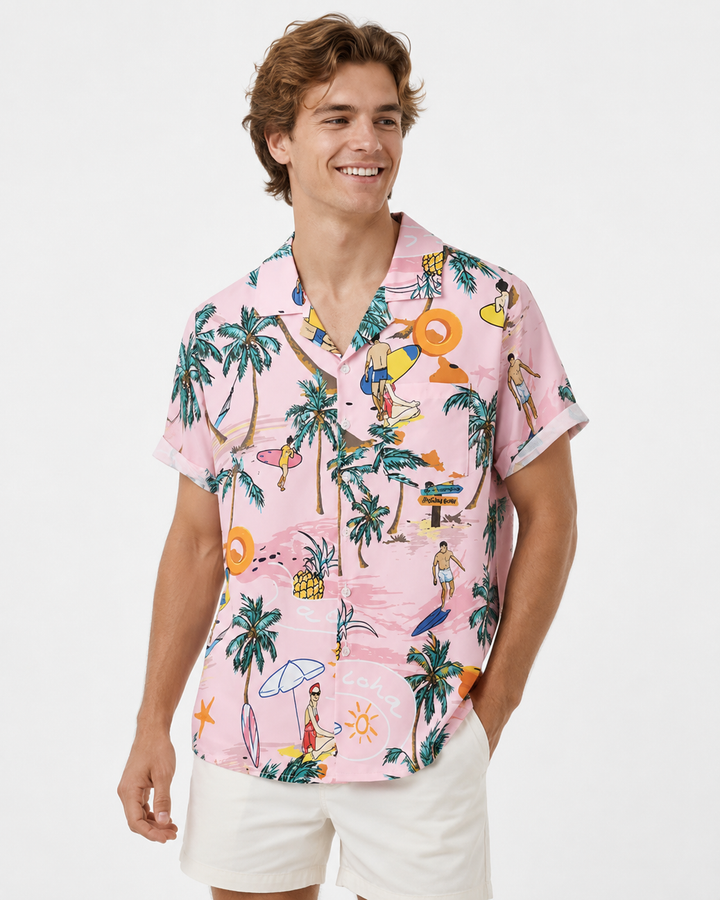Chemise homme d'été légère, motif palmier coco vibrant, manches courtes pour un look plage décontracté.