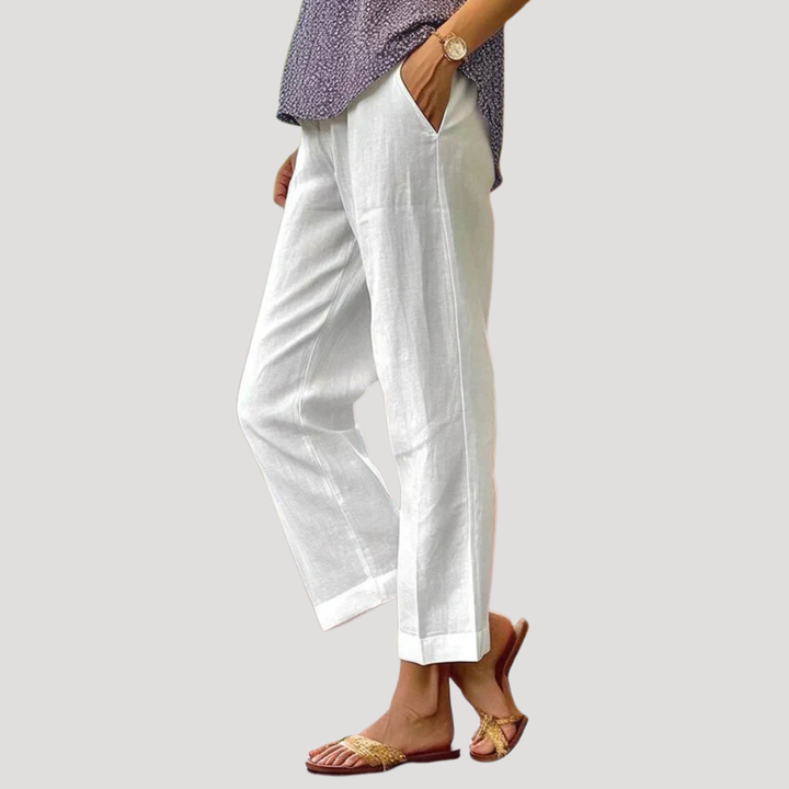 Pantalon fluide femme, idéal pour l'été. Léger et confortable, parfait pour un look décontracté chic.