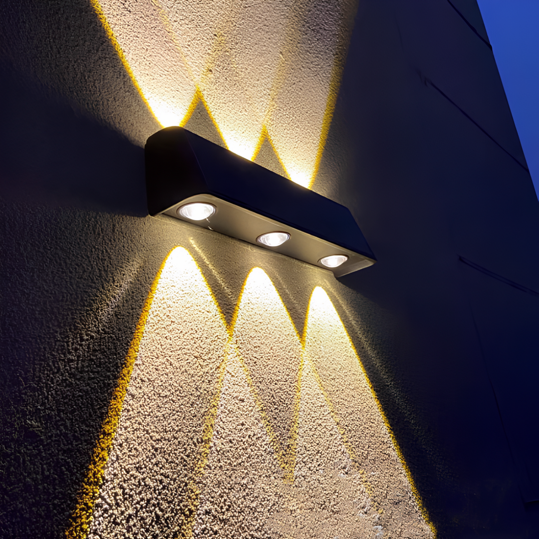 Éclairage extérieur autonome : applique murale solaire LED étanche IP65 pour jardin, terrasse, économie d'énergie.