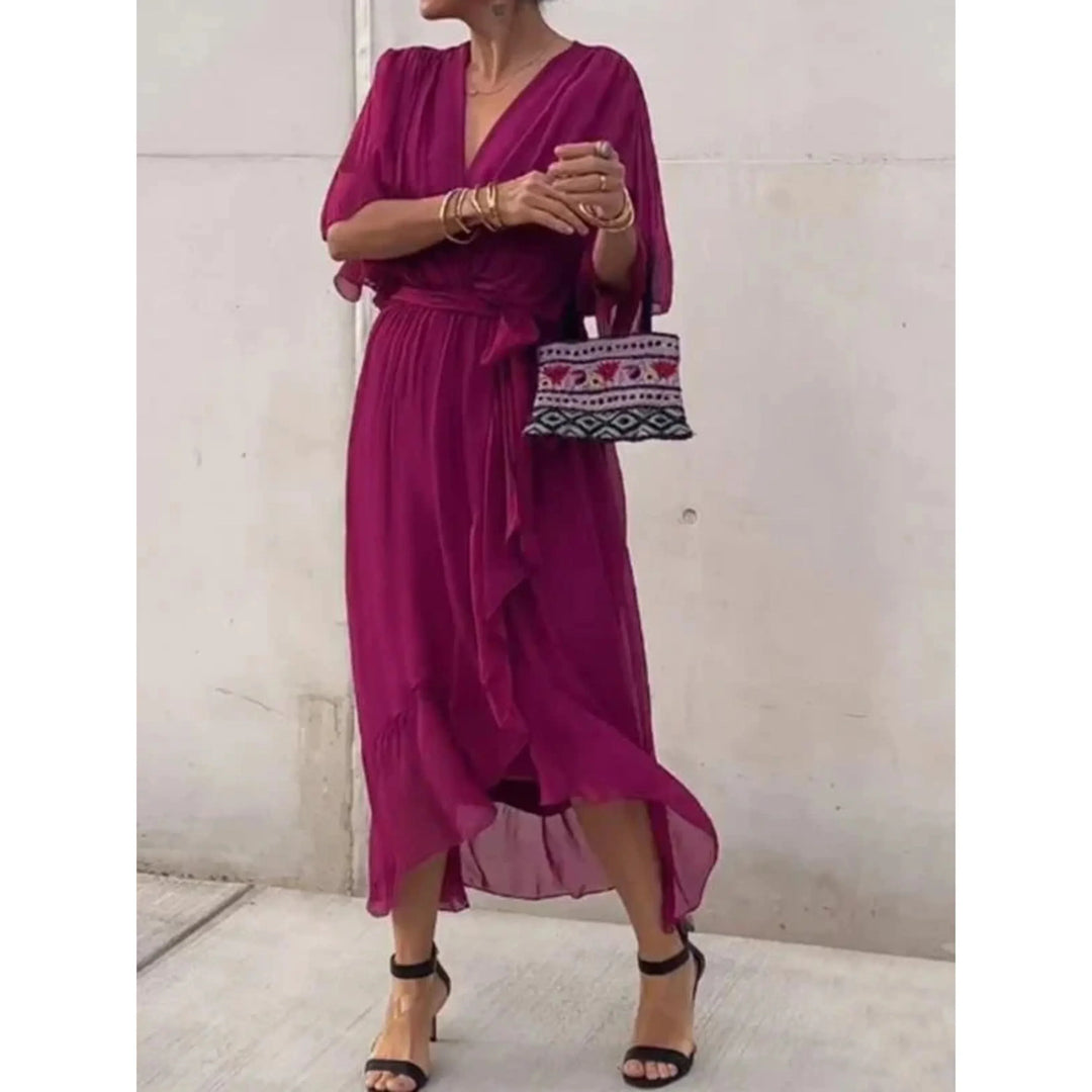 Robe d'été fluide pour femme, encolure en V, légère et agréable à porter en toutes occasions.