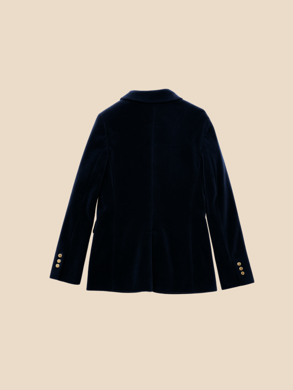 Blazer femme moderne, col revers, idéal pour le travail et les sorties, style chic et polyvalent.