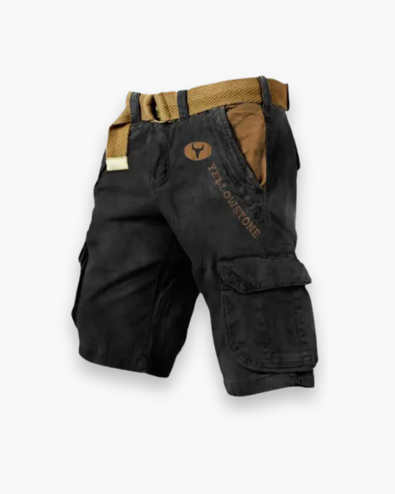 Gros plan sur les poches multiples d'un short cargo homme, idéal pour le côté pratique et résistant.
