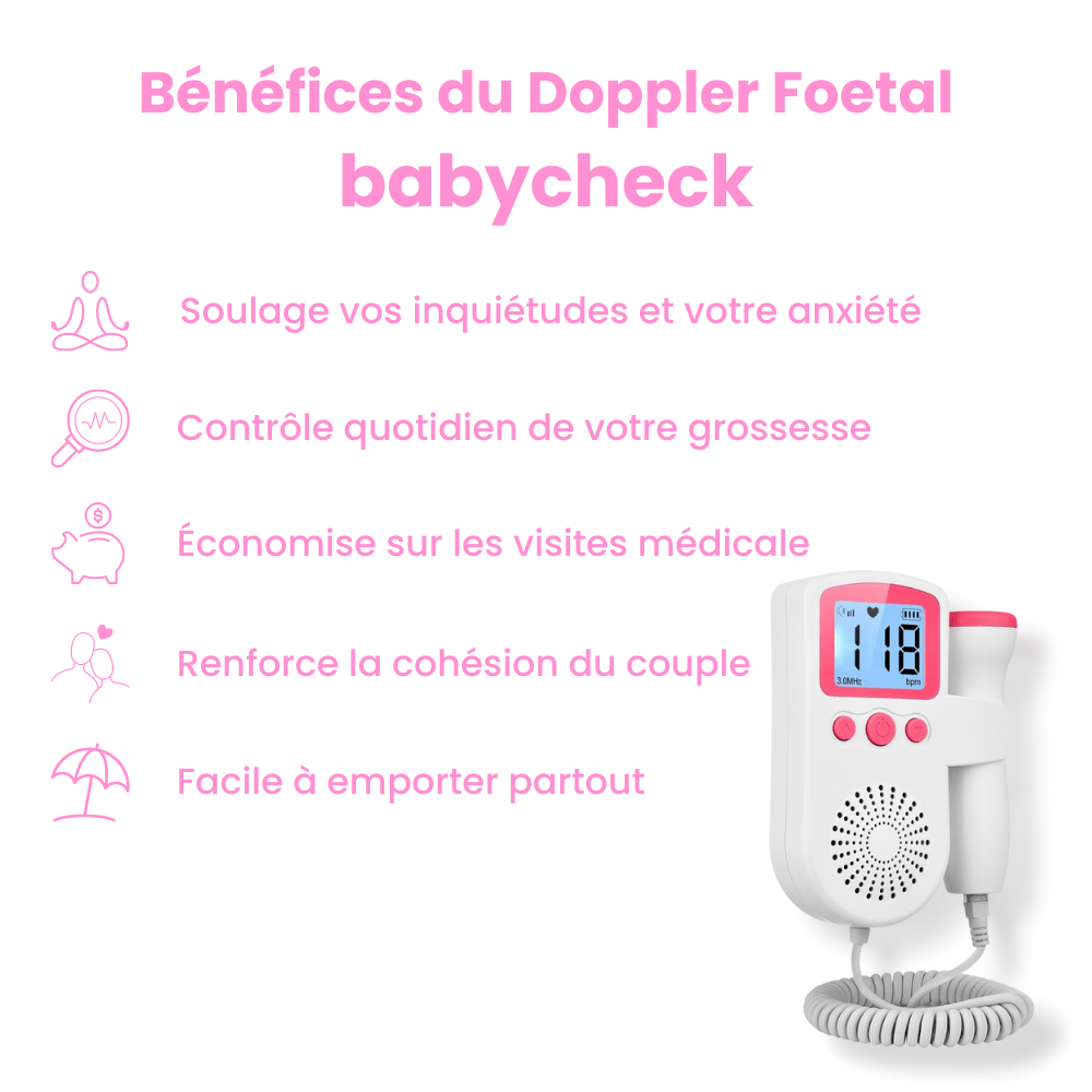 Maman enceinte utilise le Doppler fœtal BabyCheck pour surveiller le rythme cardiaque de son bébé à domicile.