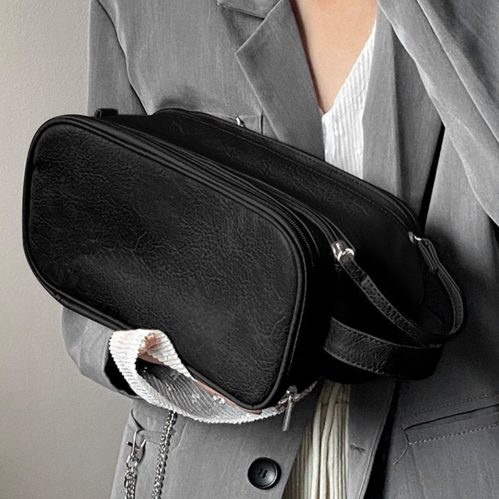 BeautéBox trousse maquillage élégante, organisateur pour accessoires beauté en cuir PU.