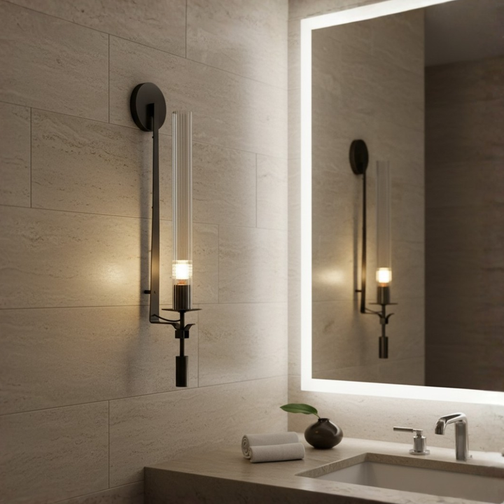 Luminaire vertical contemporain, applique design, rehausse votre décoration murale.