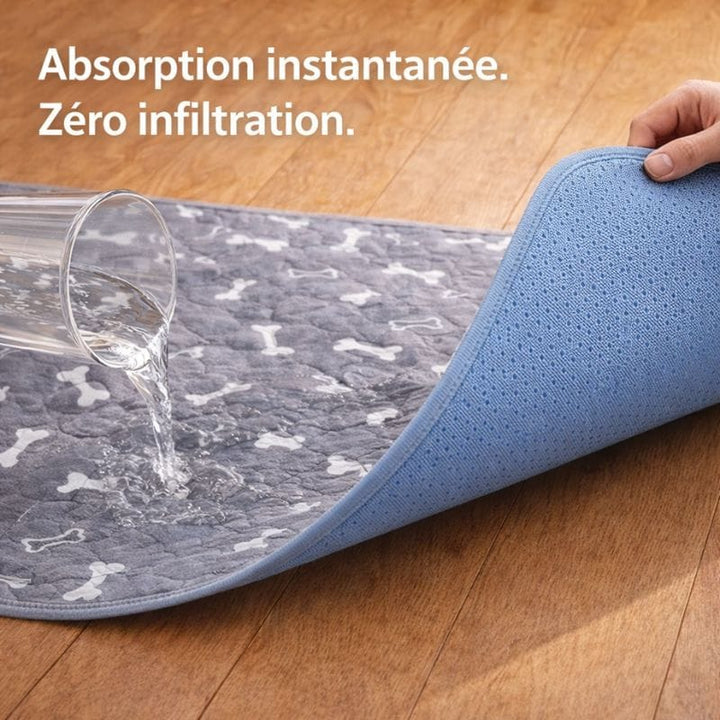 Grand tapis lavable pour chien, avec technologie anti-fuite pour une protection maximale du sol.