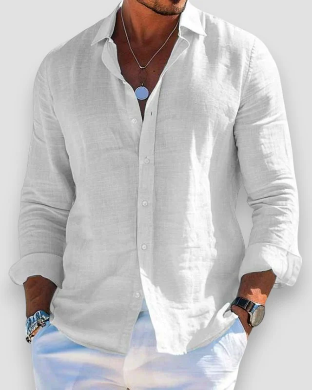 Chemise d'été légère et élégante pour homme, idéale pour un look décontracté et confortable.