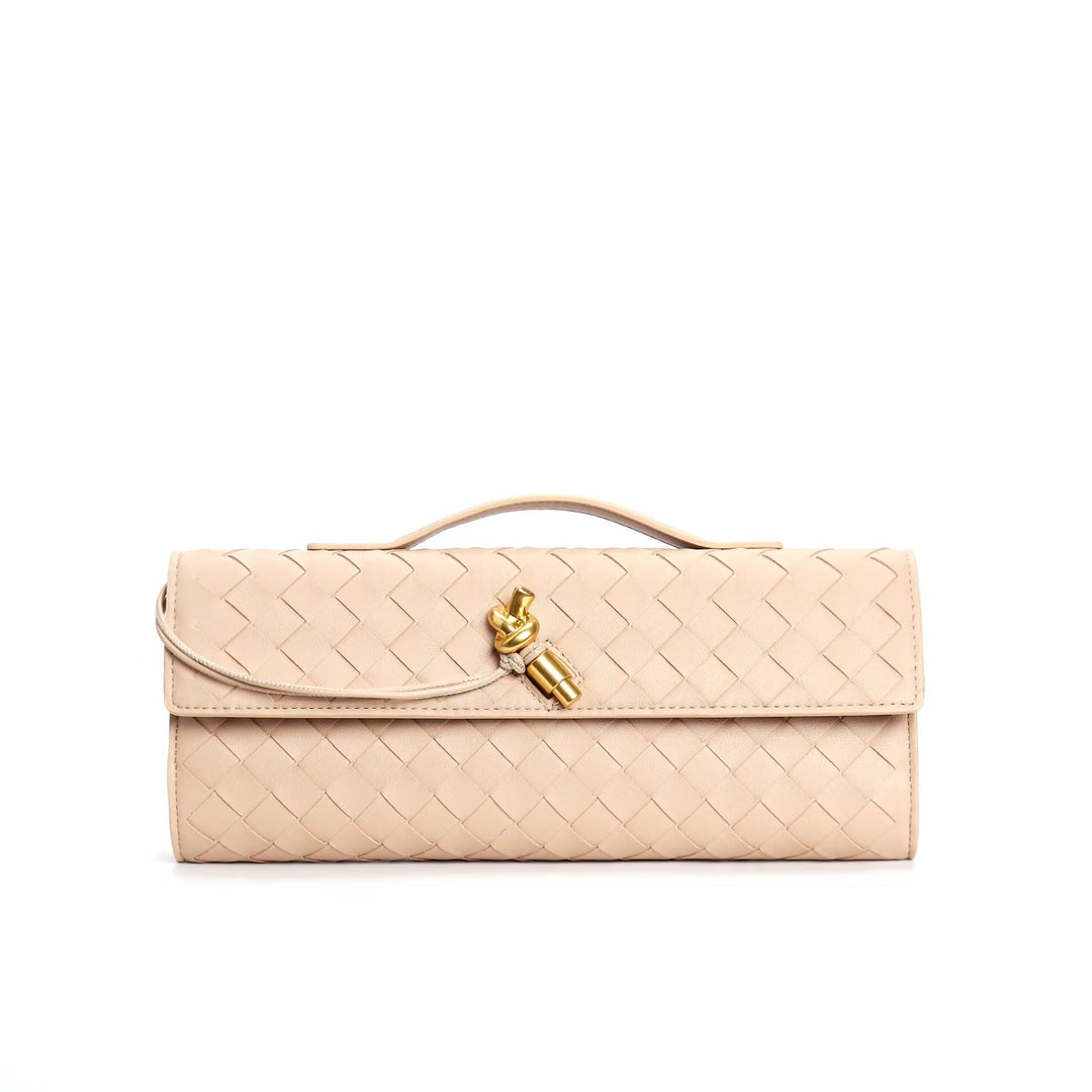 Sac polyvalent en cuir tressé pour femme, avec pochette intérieure pratique.
