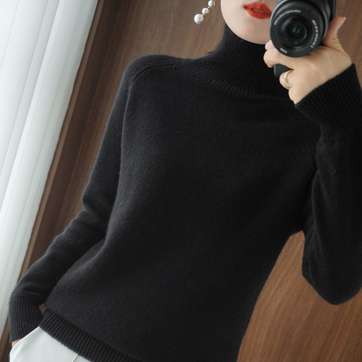 Pull col roulé femme Lina, élégant et polyvalent pour une tenue hivernale chic.