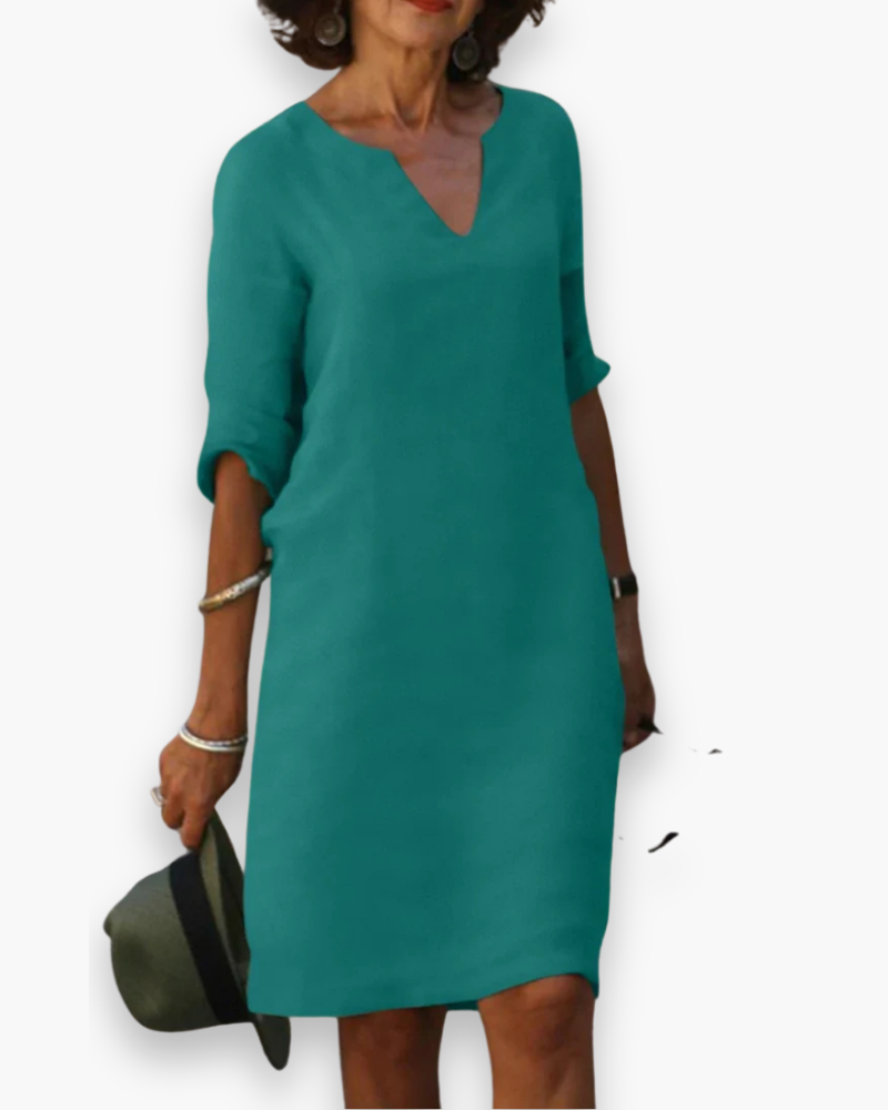 Robe décontractée femme élégante, coupe confortable et style intemporel pour toutes saisons.