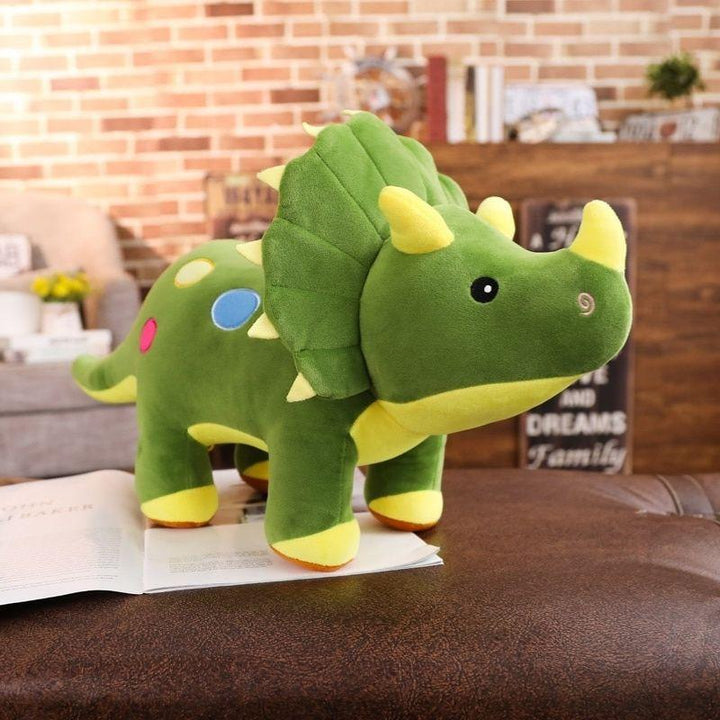 Peluche géante tricératops doux et détaillé. Jouet dinosaure pour enfant, un ami câlin et sécurisant.