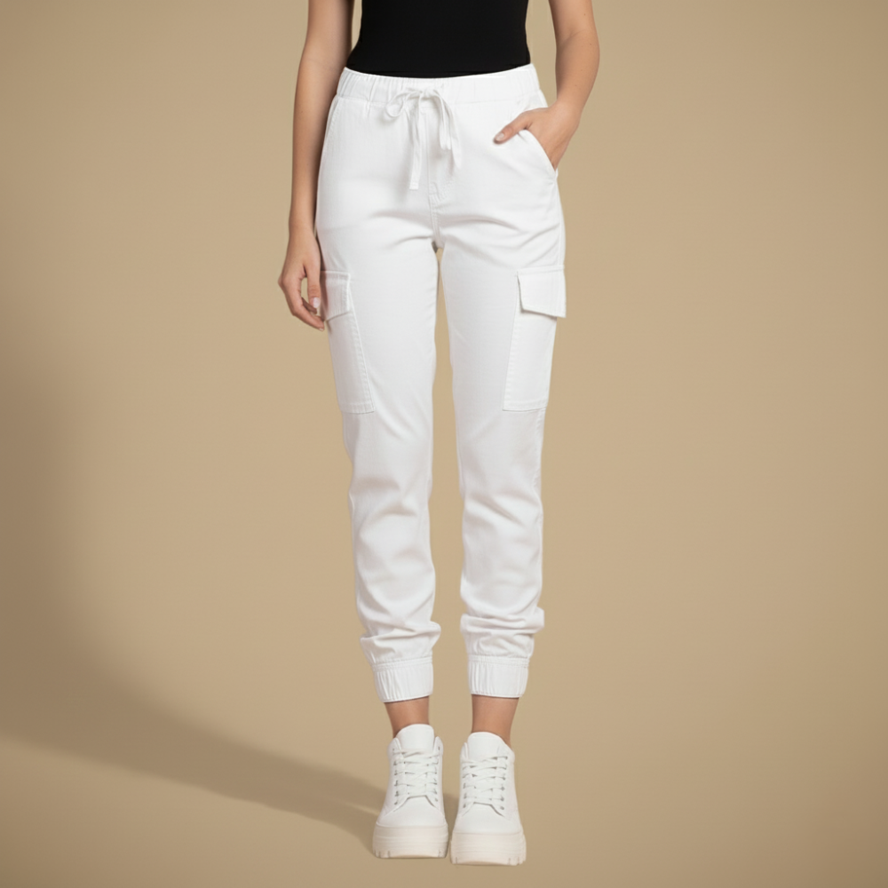 Pantalon cargo jogging femme gris, confortable et stylé. Parfait pour un look urbain streetwear avec poches.