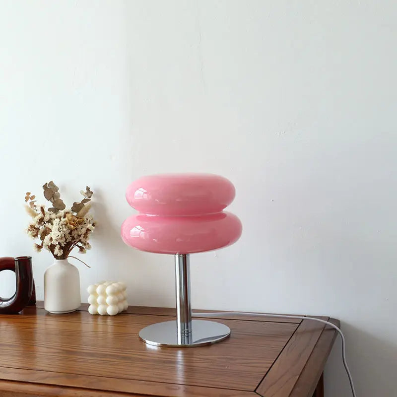 Lampe de chevet LED sans fil italienne, design moderne pour une ambiance lumineuse chaleureuse.