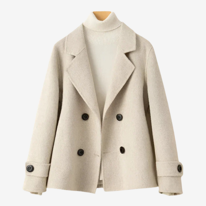 Blazer femme double boutonnage élégant, couleur classique, revers structurés, idéal tenue professionnelle ou chic.