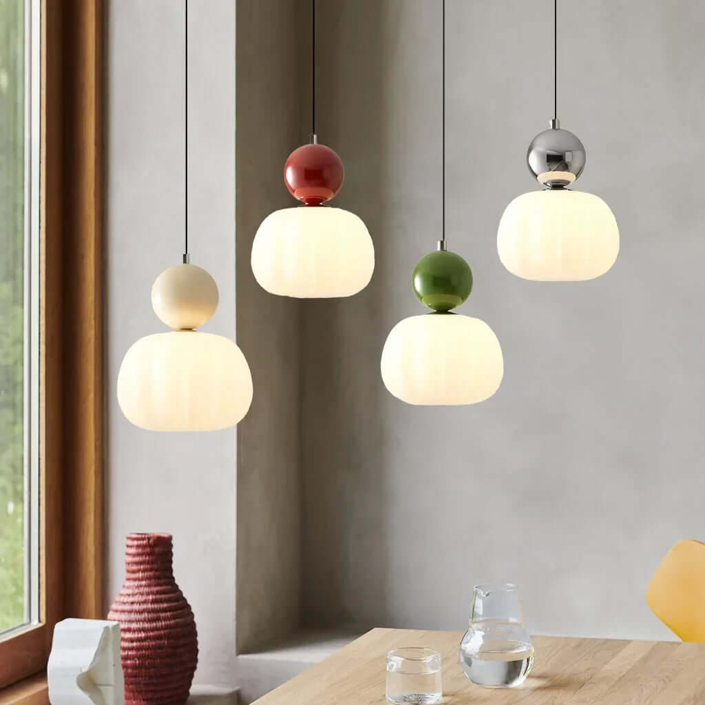 Suspension plafond Art Déco crème, luminaire élégant pour intérieur moderne.