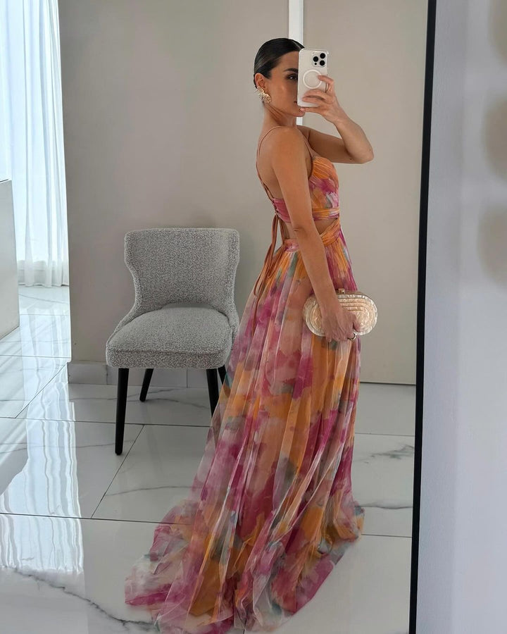 Robe longue imprimée et élégante, avec laçage. Tenue chic et ajustable pour femme, parfaite pour les mariages.