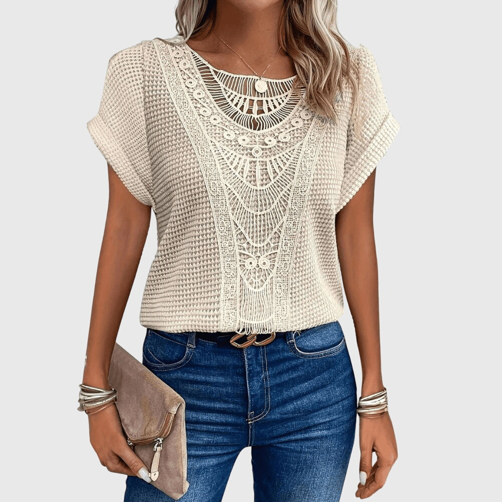 Blouse femme élégante style Ibiza, dentelle délicate, chic et confortable pour le printemps été.