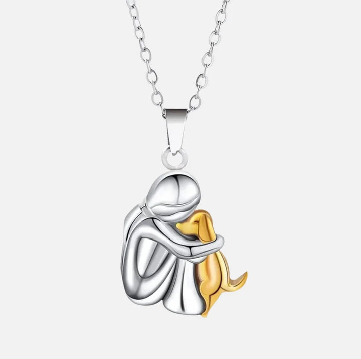 Collier pour amoureux des chiens, avec pendentif délicat, idéal comme cadeau. Bijou noir ou or, accessoire chic.