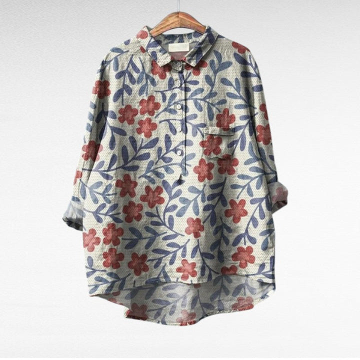 Blouse fleurie femme Lotte, très confortable et idéale pour les journées chaudes.