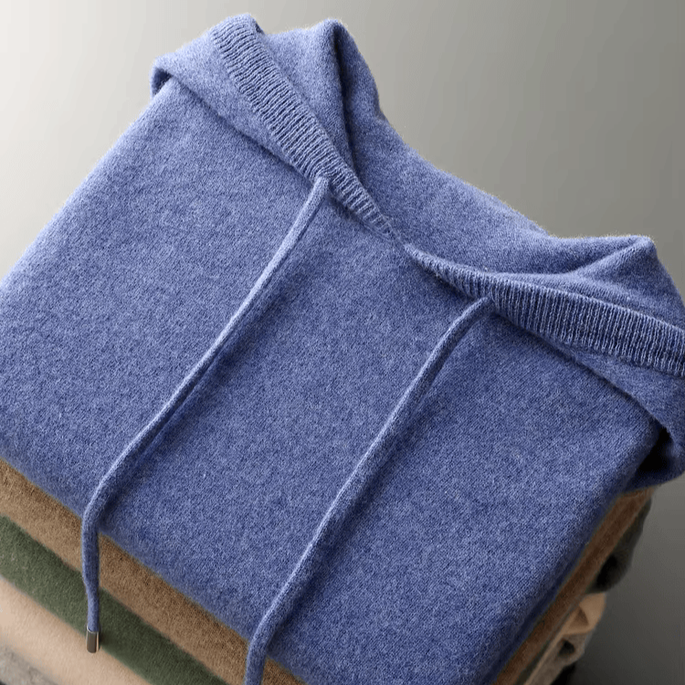 Hoodie homme blanc, sobre et élégant. Idéal pour un style décontracté épuré. Confort absolu.