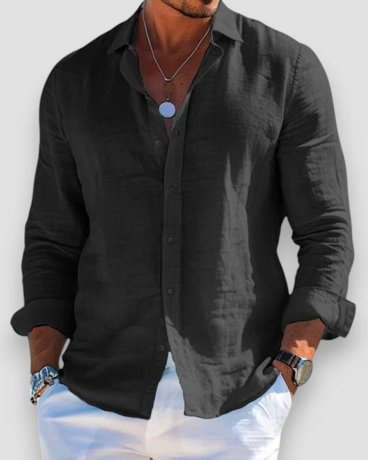 Chemise casual élégante pour homme, tissu léger, idéale pour la mode masculine estivale et le confort.