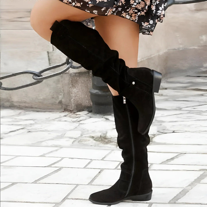 Bottes classiques pour femme, élégantes et chaudes, avec tige large, idéales pour l'hiver confortable.