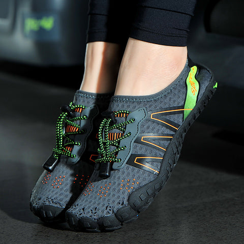 Chaussures aquatiques légères et souples unisexe pour pieds nus. Idéales randonnée aquatique, offrent confort et protection.