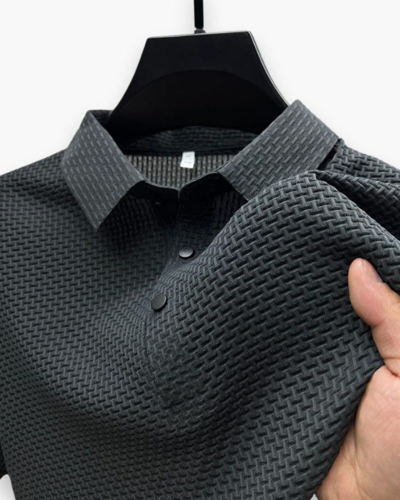 Polo structuré élégant pour homme, style moderne et confort décontracté, idéal printemps/été.