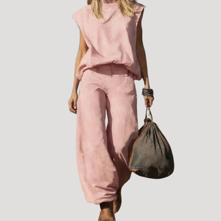 Ensemble élégant pour femme avec haut sans manches moderne et pantalon fluide. Confort et style décontracté.