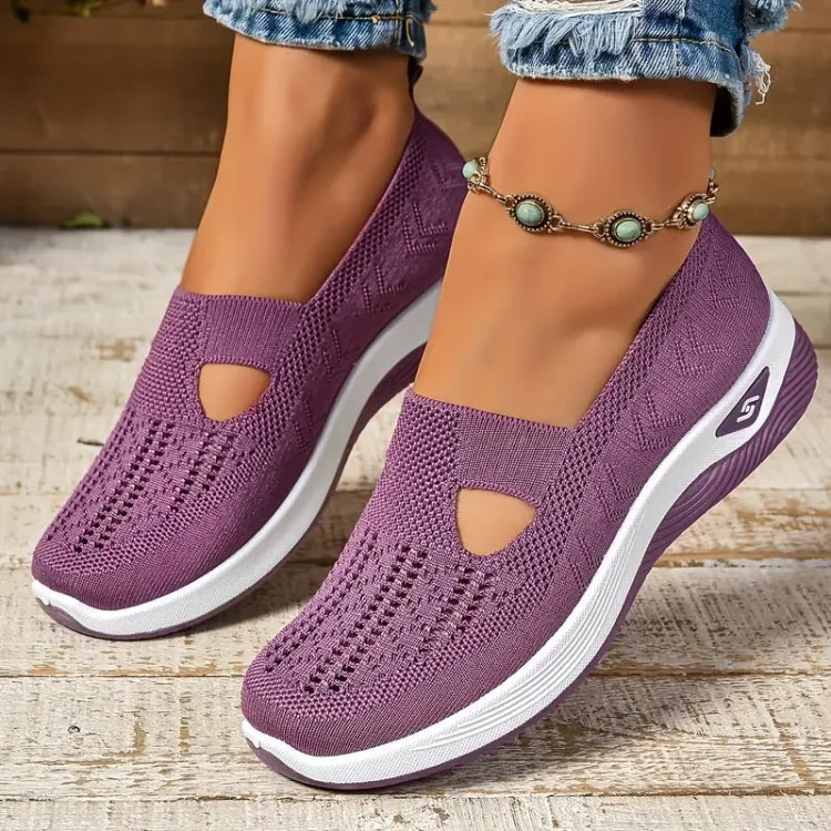 Chaussures femme slip-on confortables, design moderne sans lacets, légères et respirantes pour pieds sensibles.