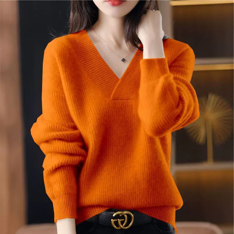 Pull femme tendance à col V, parfait pour un look décontracté-chic et confortable toute la journée.