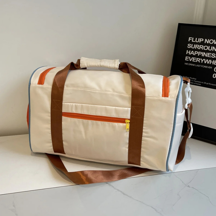 Sac de gym léger FlexaBag unisexe, avec blocs de couleur, confortable pour le sport quotidien.