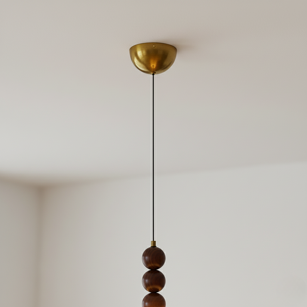 Luminaire suspendu moderne Voile d'Ivoire, mélange harmonieux des styles Japandi et Mi-Siècle, éclairage d'ambiance.