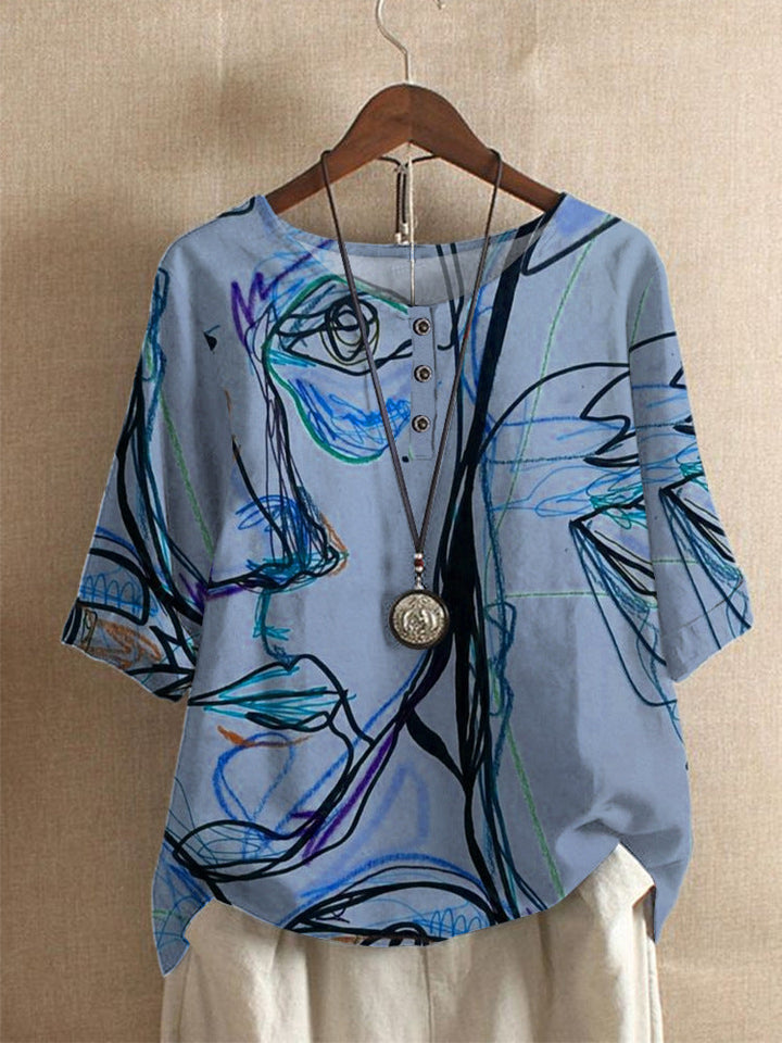 Vêtement femme moderne : t-shirt imprimé artistique abstrait. Manches 3/4, col rond. Idéal pour un look casual décontracté.