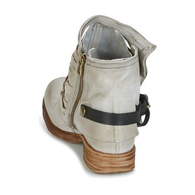 Paire de bottines femme rétro marron avec talon bloc, design classique et confortable.
