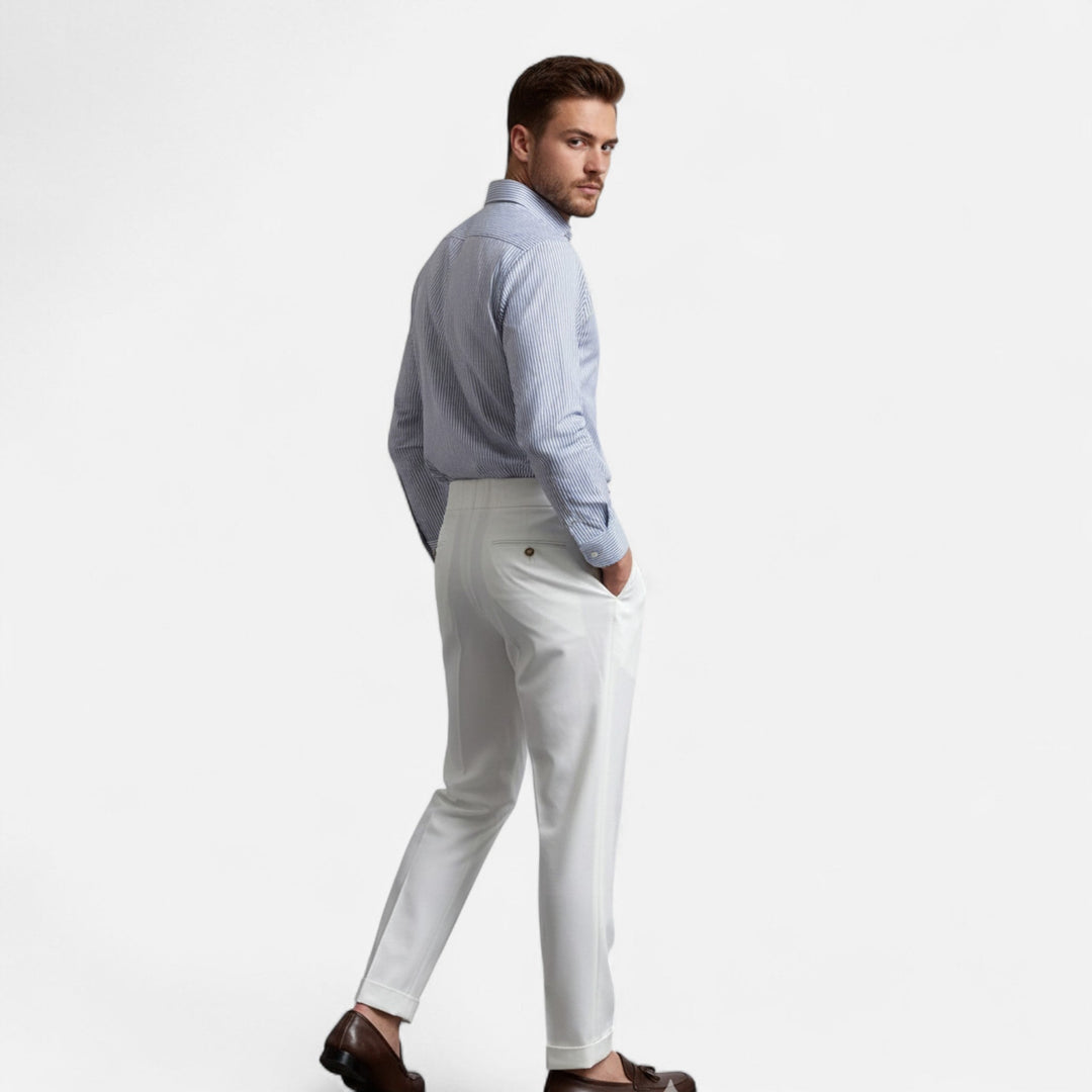 Pantalon homme confortable, taille haute drapée. Idéal pour un style moderne sans effort, pour toutes les occasions.