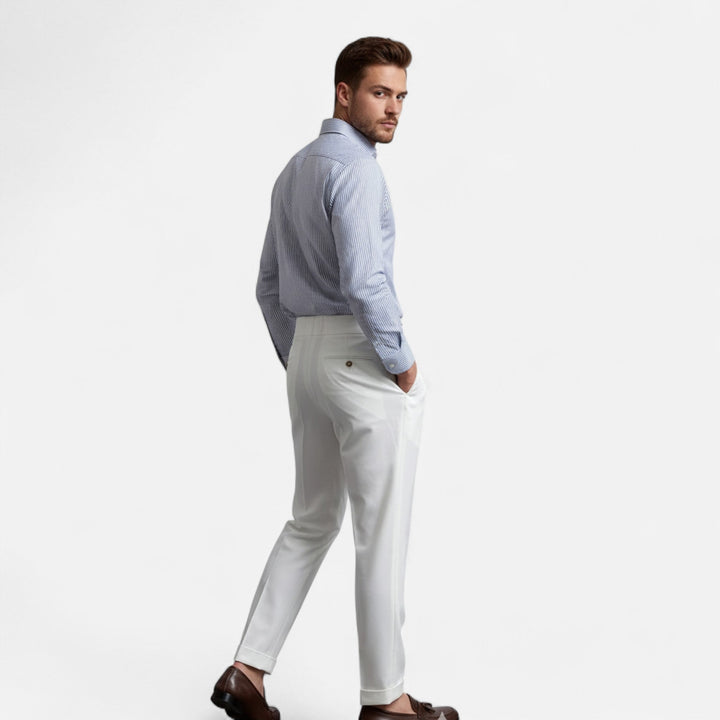 Pantalon homme confortable, taille haute drapée. Idéal pour un style moderne sans effort, pour toutes les occasions.