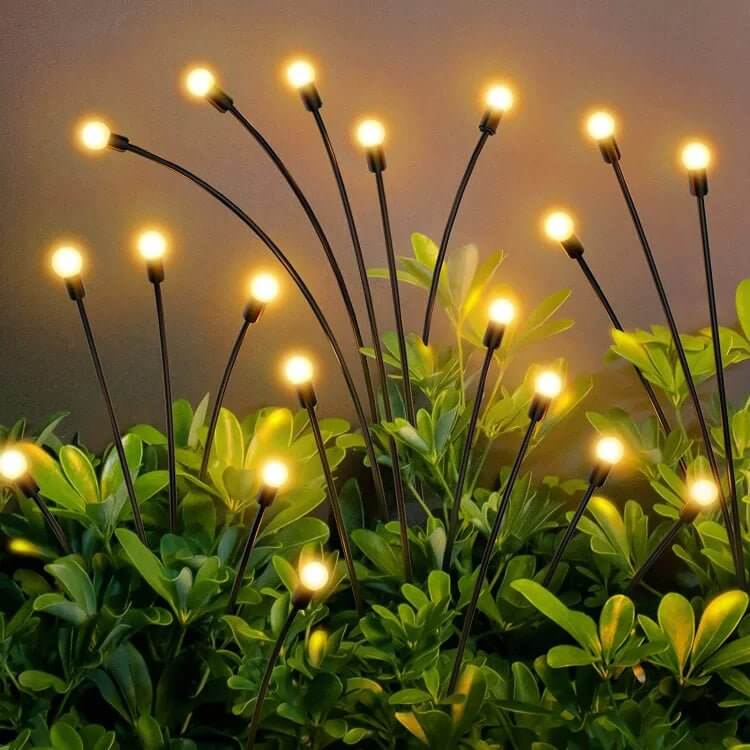 Lampe solaire LED étanche pour jardin, avec un design papillon pour une touche poétique.