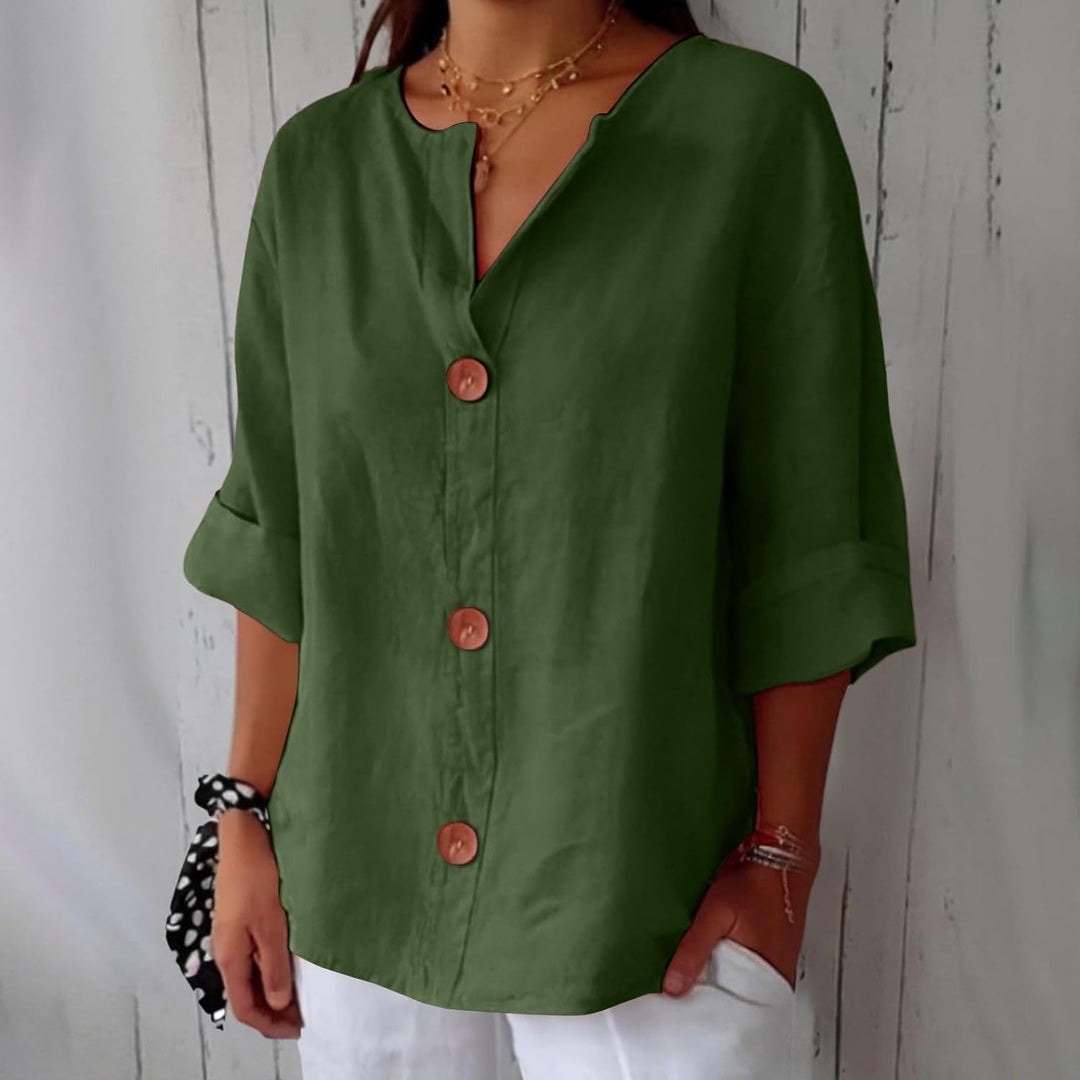 Blouse boutonnée femme, col tunisien, confort et élégance, style naturel.