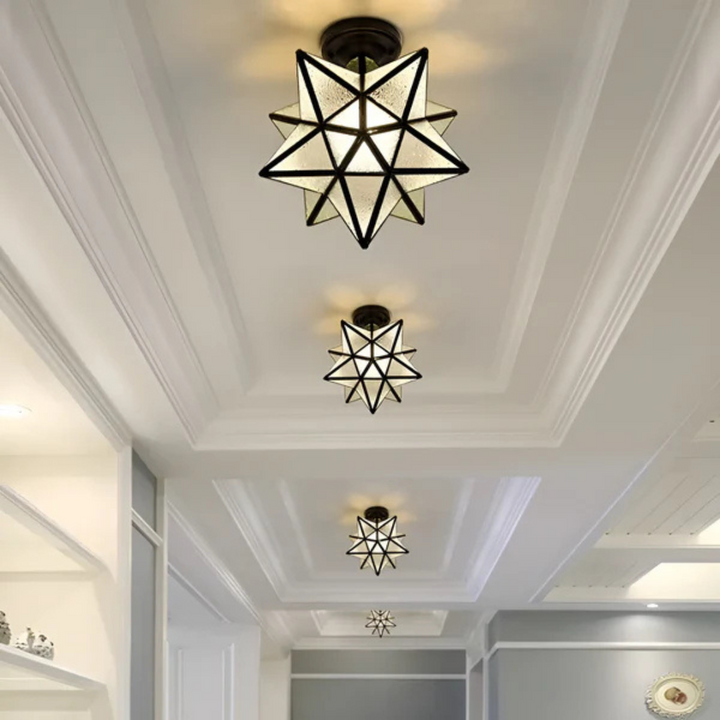 Plafonnier LED géométrique étoile, design moderne et épuré. Idéal pour une touche lumineuse contemporaine dans votre maison.