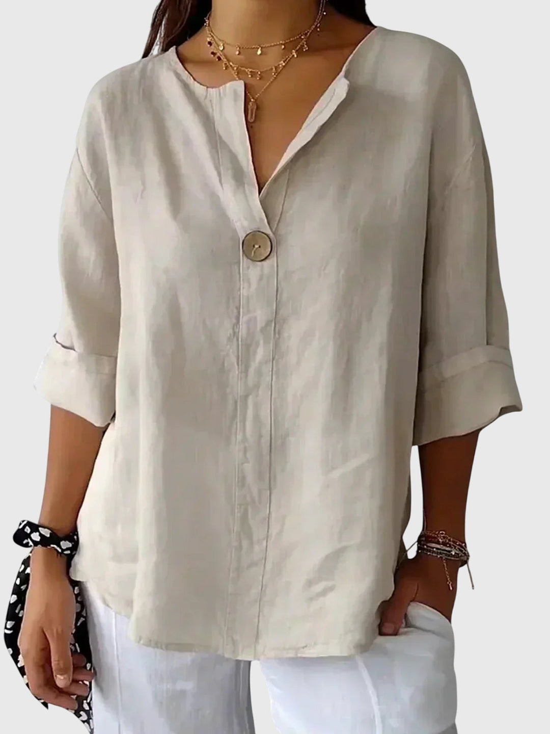 Blouse femme chic et confortable pour le printemps. Haut élégant et léger, parfait pour un look décontracté ou de bureau.